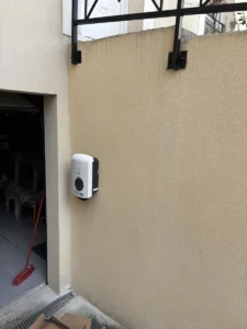 Borne Alfen installée par SVE BORNE au domicile d’un collaborateur à Créteil